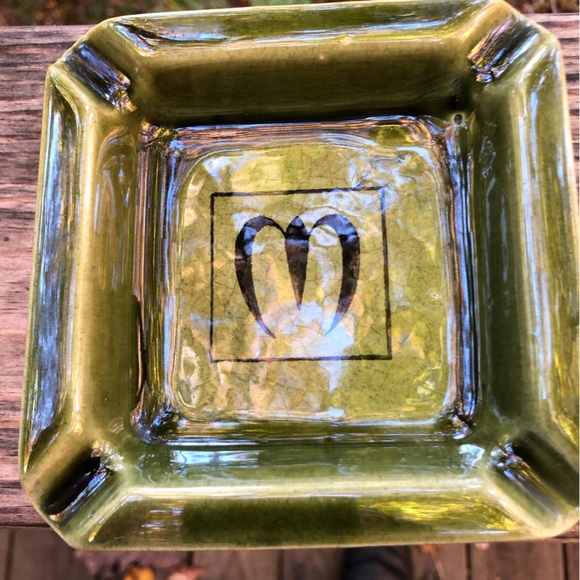 Vintage 50's Avocado Green Ashtray Marked Clayburn - Picture 2 of 4